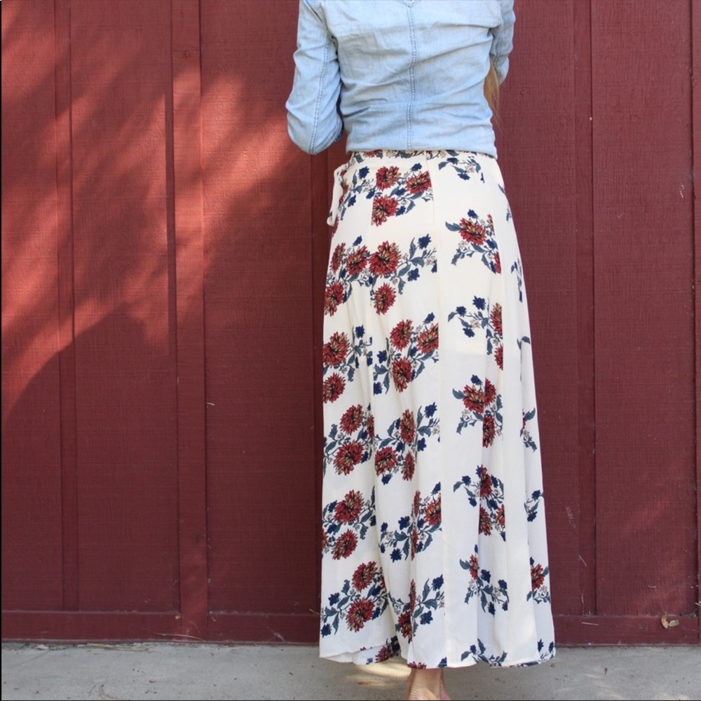 Cream Floral Maxi Skirt - Picture 4 of 6